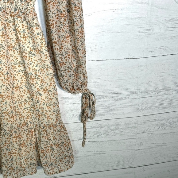 ILLA ILLA Smocked Mini Dress Ditsy Floral Long Sleeve Ruffle Hem - Picture 3 of 7